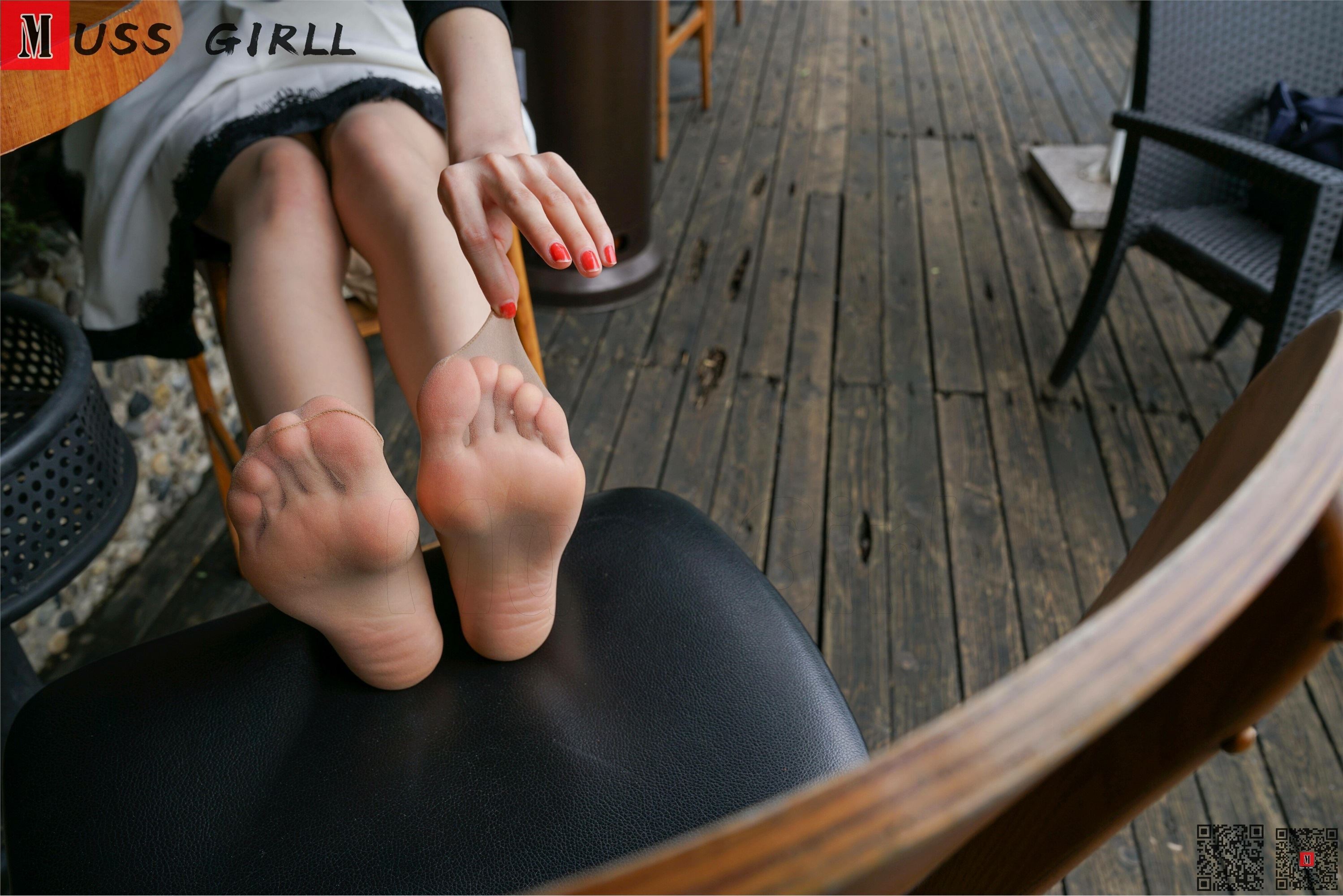 MussGirl慕丝女郎  NO.164 户外肉丝高跟